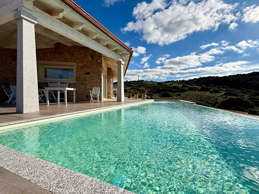 Immagine 2 di Villa in vendita  in Isola Rossa a Trinità D'agultu E Vignola
