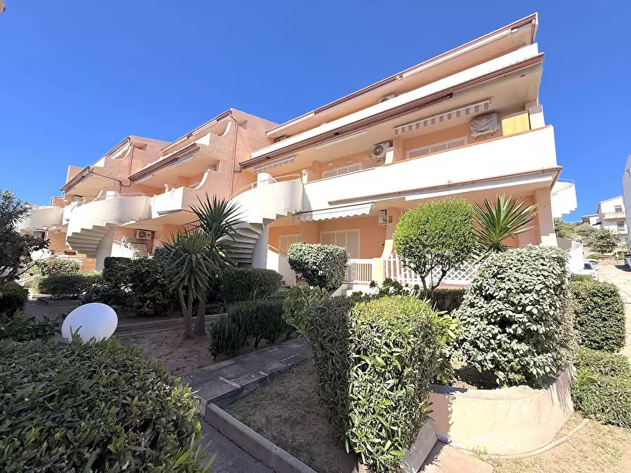 Immagine 1 di Appartamento in vendita  in Via al mare a Badesi