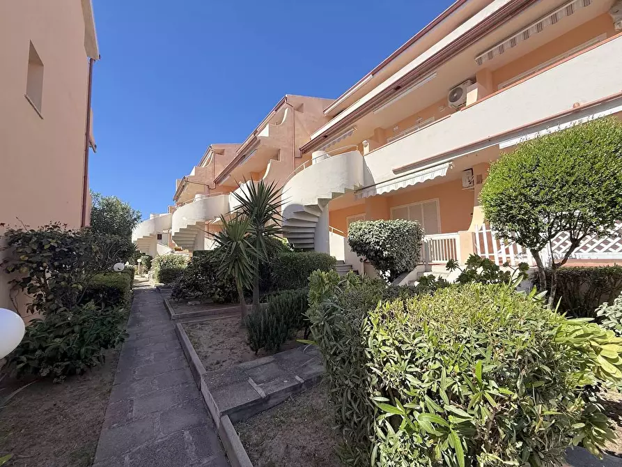 Immagine 3 di Appartamento in vendita  in Via al mare a Badesi