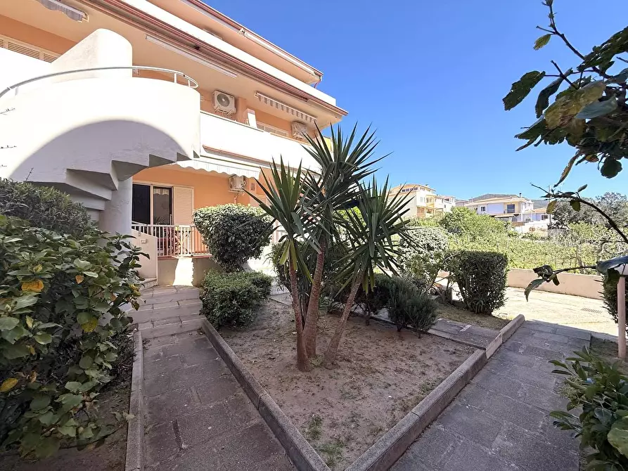 Immagine 11 di Appartamento in vendita  in Via al mare a Badesi