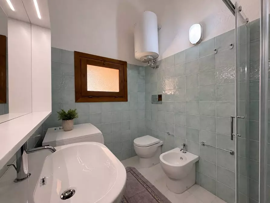 Immagine 11 di Villa in vendita  a Trinità D'agultu E Vignola