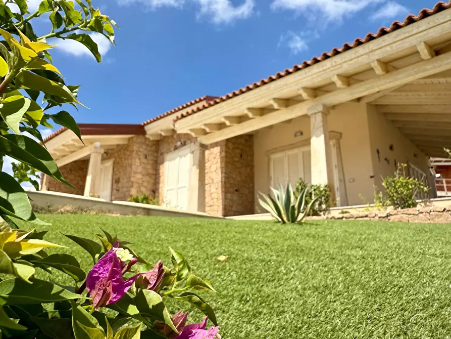 Immagine 4 di Villa in vendita  in Isola Rossa a Trinità D'agultu E Vignola