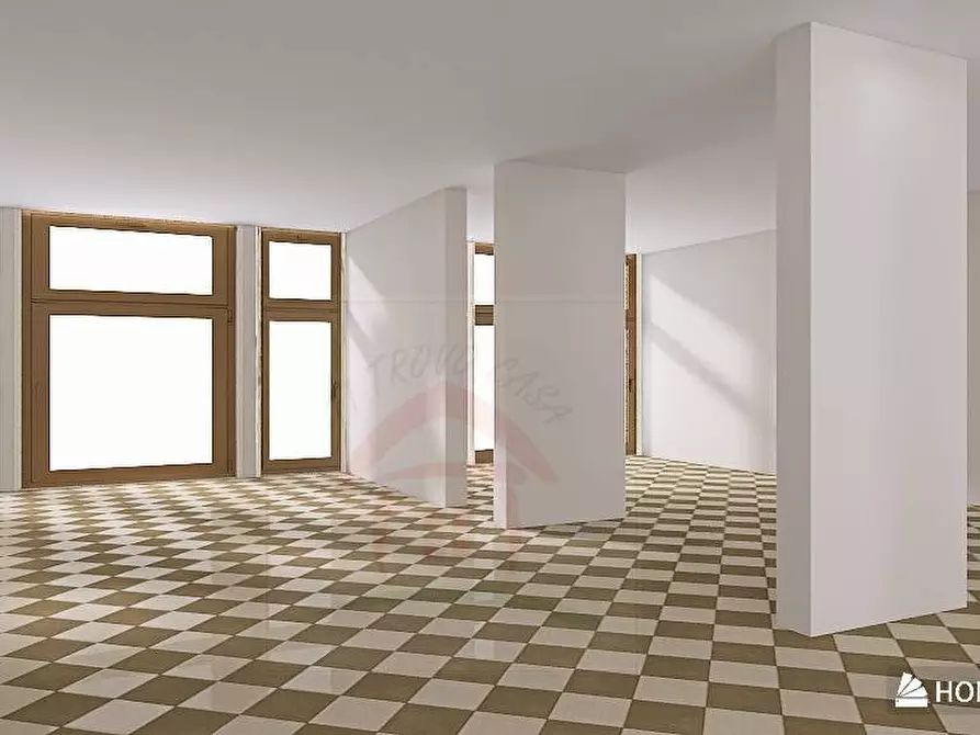 Immagine 8 di Locale commerciale in vendita  a Pergine Valsugana