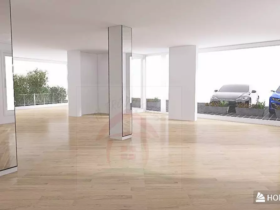 Immagine 1 di Locale commerciale in vendita  a San Michele All'adige