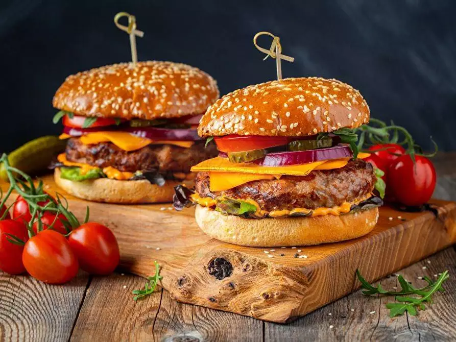 Immagine 4 di Attività commerciale in vendita  a Altopiano Della Vigolana