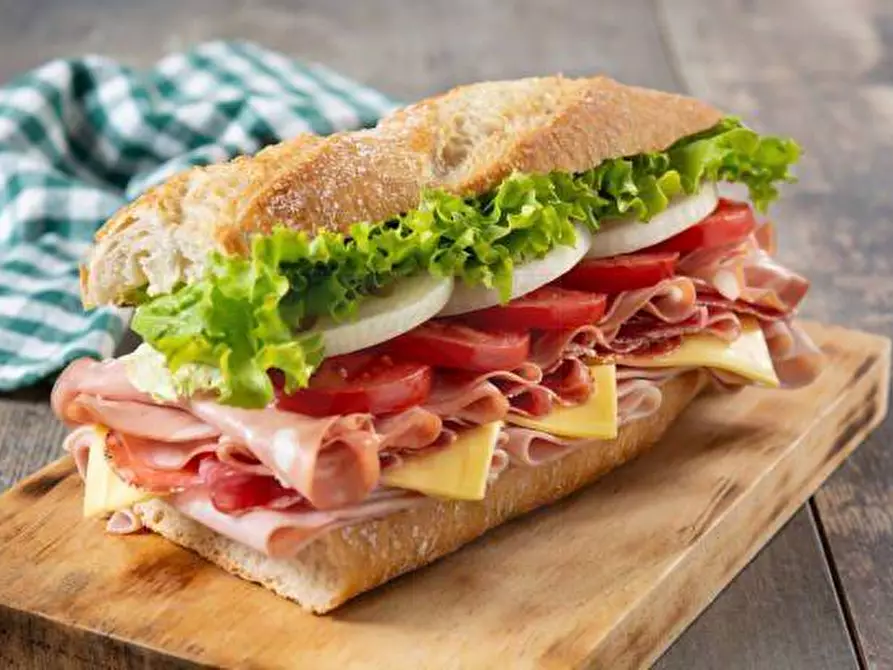 Immagine 6 di Attività commerciale in vendita  a Altopiano Della Vigolana