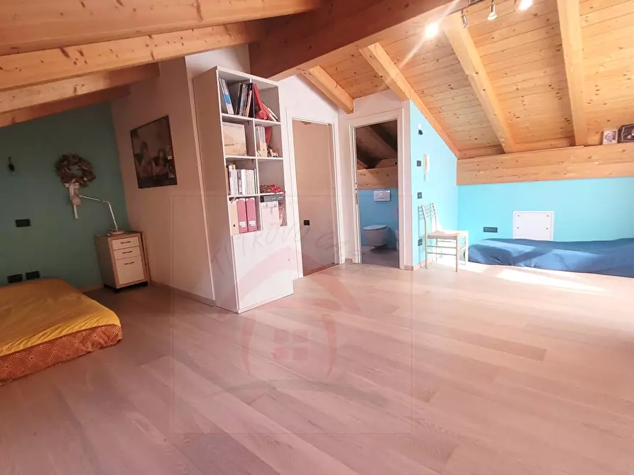 Immagine 11 di Appartamento in vendita  a Trento