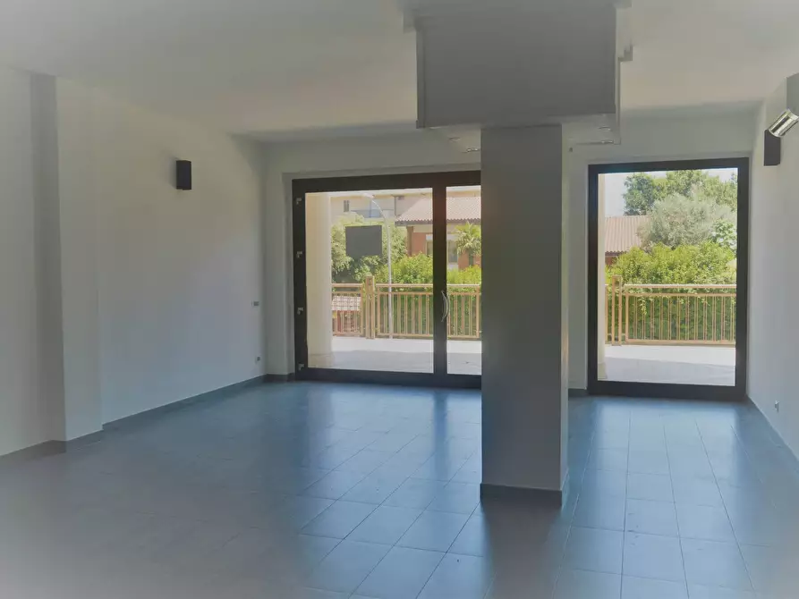 Immagine 3 di Locale commerciale in affitto  in Via Ciccarone a Vasto