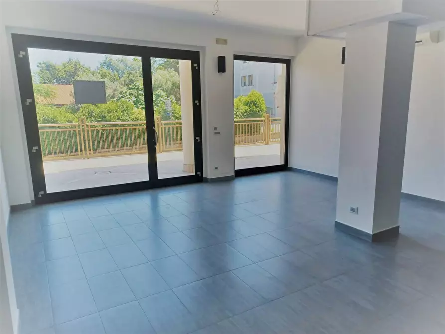 Immagine 6 di Locale commerciale in affitto  in Via Ciccarone a Vasto