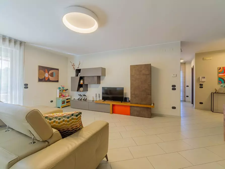 Immagine 5 di Appartamento in vendita  in VIA CAMILLO D'ONOFRIO 5 a Vasto