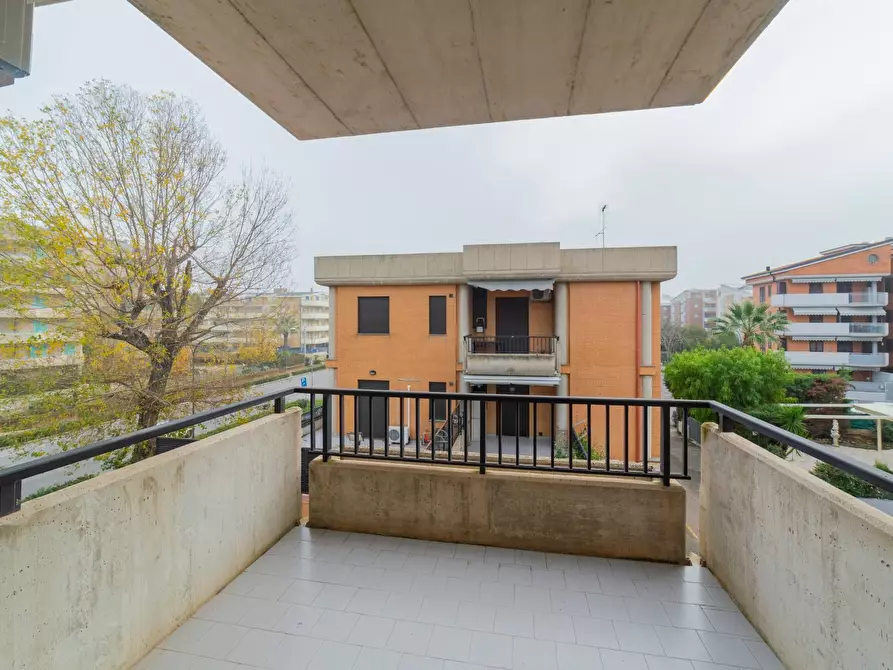 Immagine 6 di Appartamento in vendita  in Via Federico Fellini 8 a Vasto