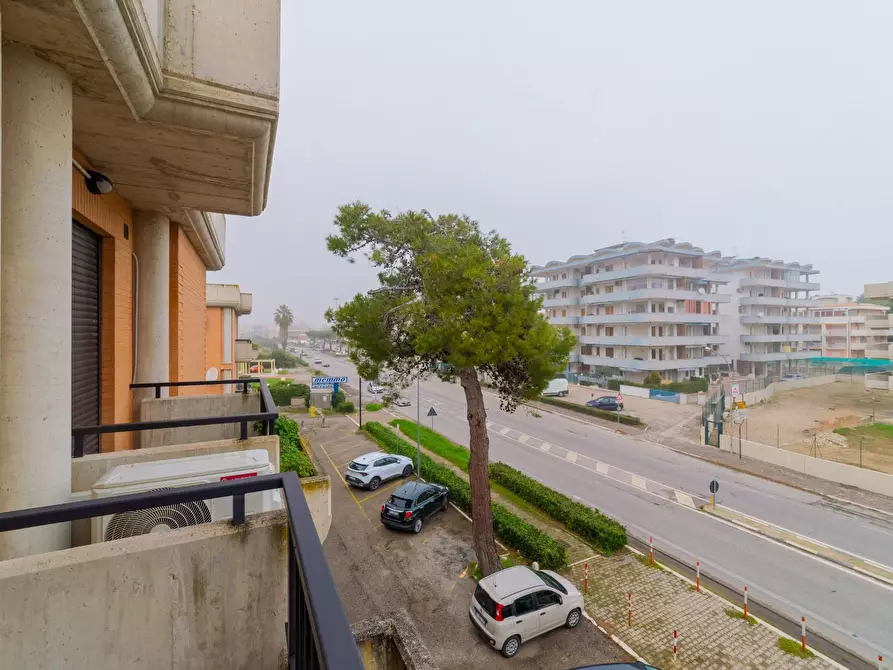 Immagine 18 di Appartamento in vendita  in Via Federico Fellini 8 a Vasto