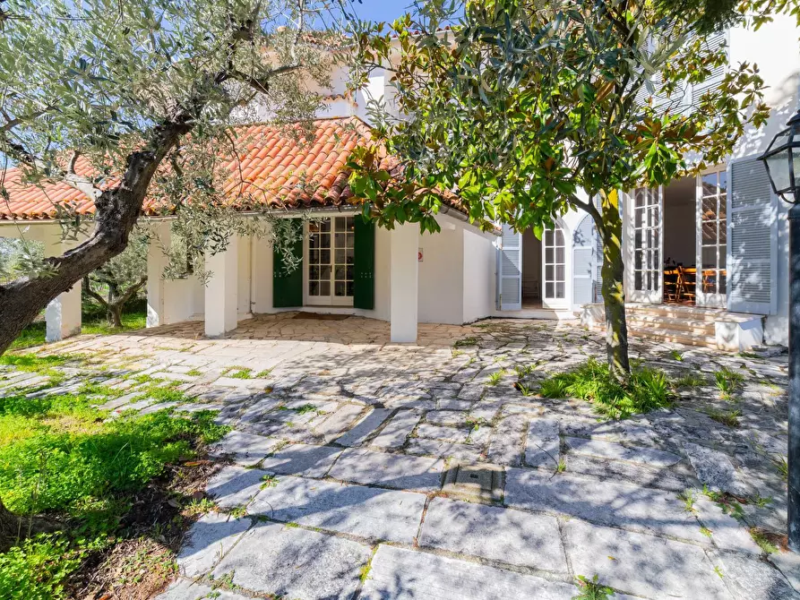 Immagine 10 di Villa in vendita  in Via Piana del Lago 47 a Casalbordino