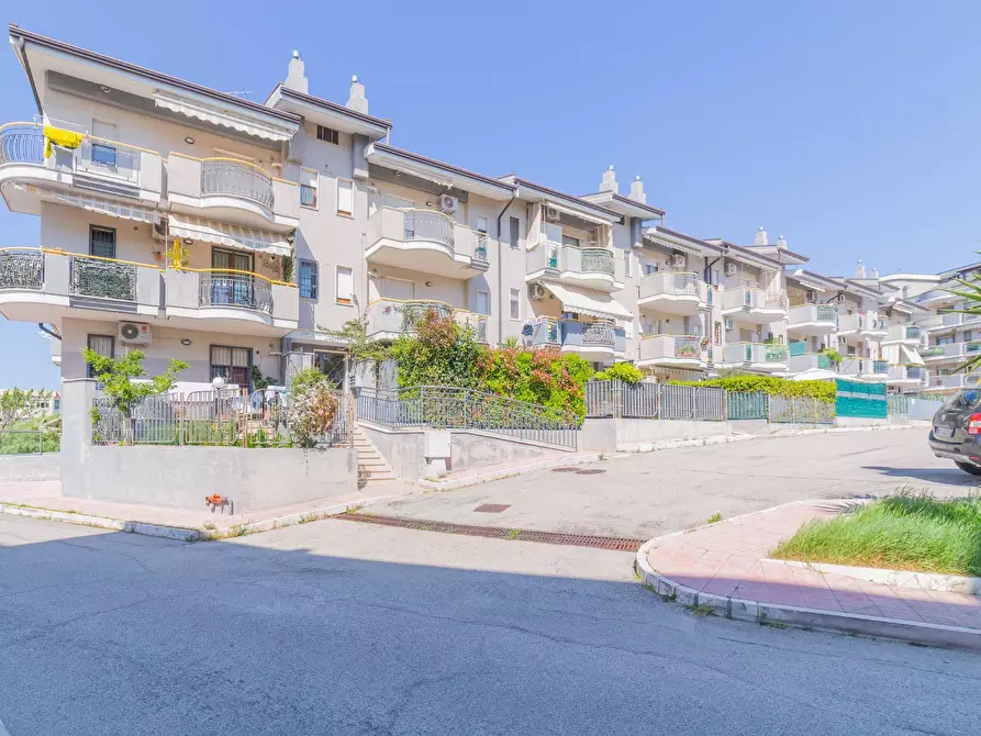 Immagine 26 di Appartamento in vendita  in VIA LUIGI CARDONE 6 a Vasto