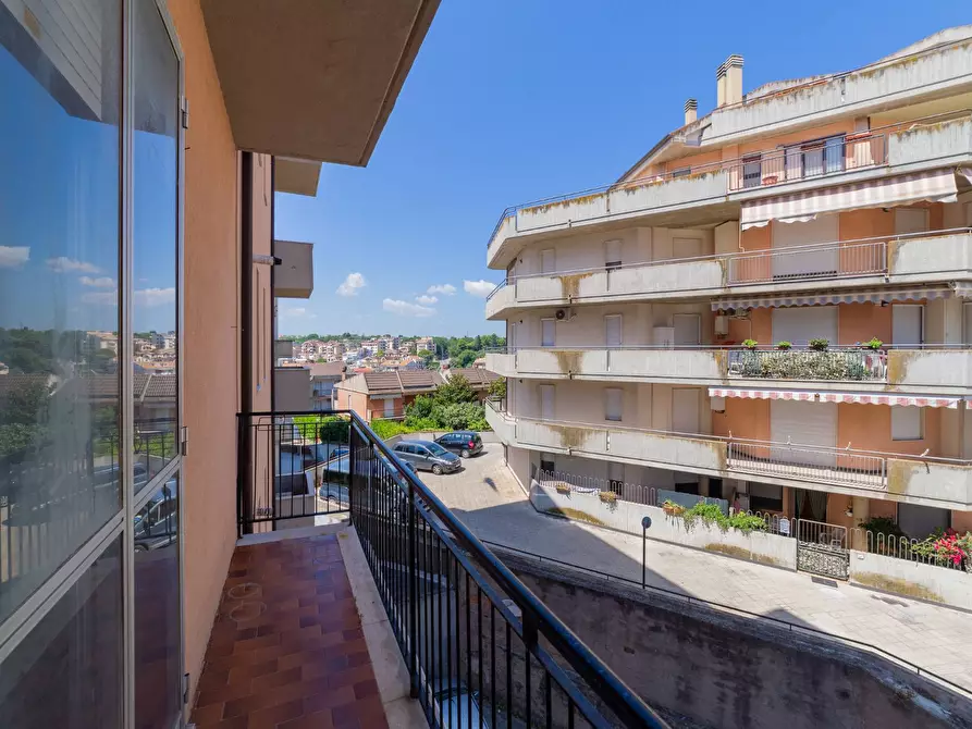 Immagine 13 di Appartamento in vendita  in Via Tronto 20 a Vasto