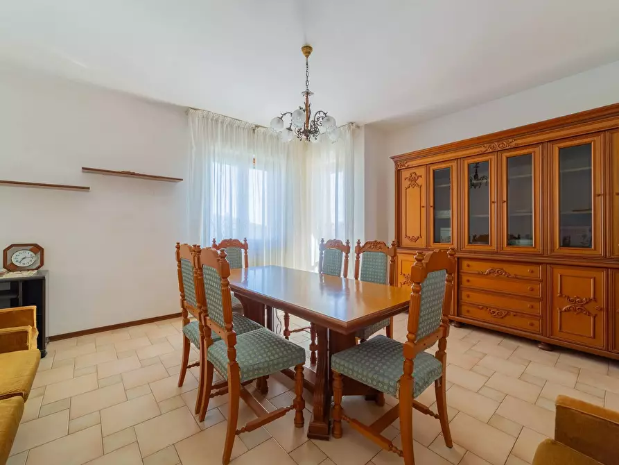 Immagine 3 di Appartamento in vendita  in VIA DELLE GARDENIE 13 a Vasto