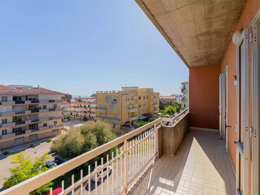 Immagine 5 di Appartamento in vendita  in VIA DELLE GARDENIE 13 a Vasto