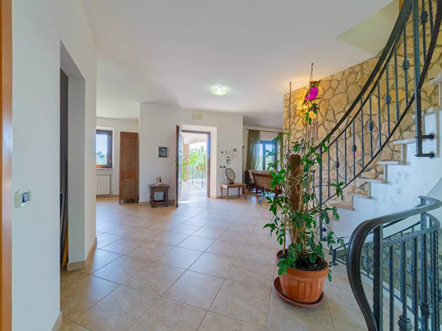 Immagine 2 di Villa in vendita  in Via Maddalena 49/a a Vasto