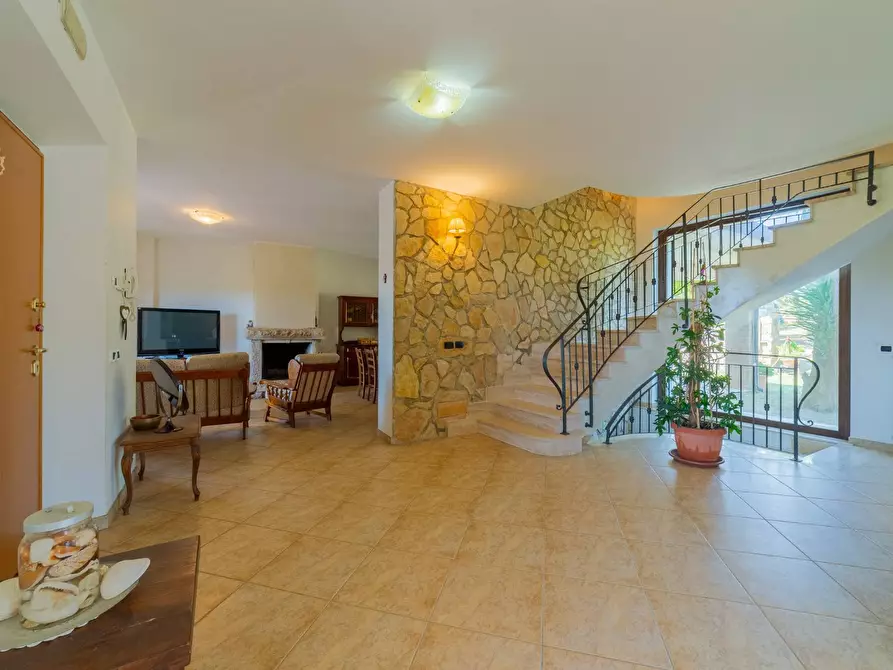 Immagine 3 di Villa in vendita  in Via Maddalena 49/a a Vasto