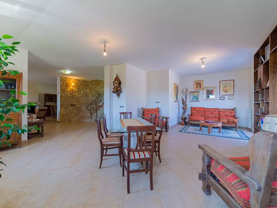 Immagine 5 di Villa in vendita  in Via Maddalena 49/a a Vasto