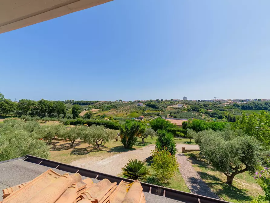 Immagine 37 di Villa in vendita  in Via Maddalena 49/a a Vasto