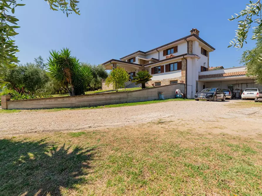 Immagine 48 di Villa in vendita  in Via Maddalena 49/a a Vasto