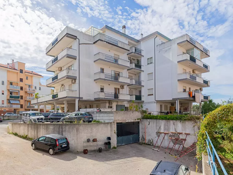 Immagine 32 di Appartamento in vendita  in via dei Conti Ricci 143 a Vasto