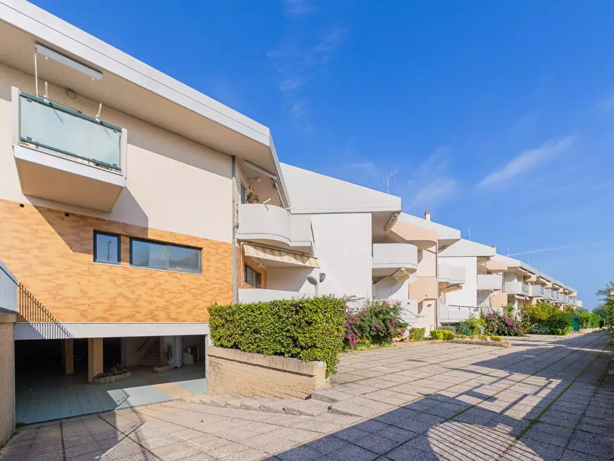 Immagine 37 di Appartamento in vendita  in via Libeccio 3 a Vasto