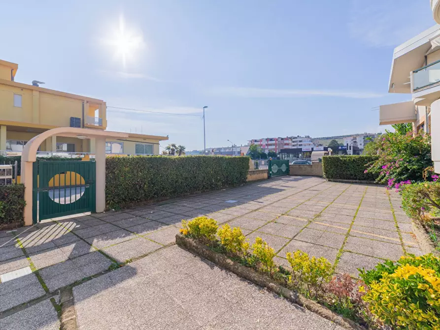 Immagine 27 di Appartamento in vendita  in via Libeccio 3 a Vasto