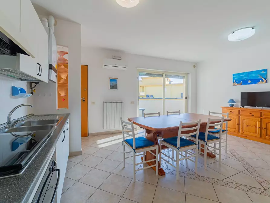 Immagine 4 di Appartamento in vendita  in via Libeccio 3 a Vasto