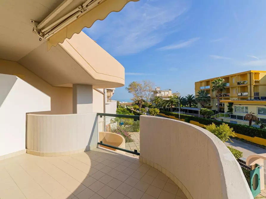 Immagine 5 di Appartamento in vendita  in via Libeccio 3 a Vasto