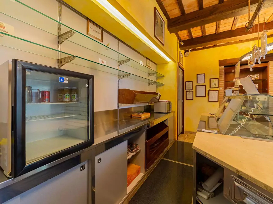 Immagine 8 di Attività commerciale in vendita  in CORSO PLEBISCITO 51 a Vasto