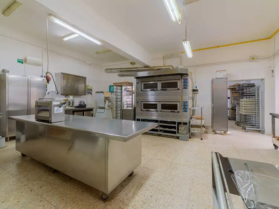 Immagine 9 di Attività commerciale in vendita  in CORSO PLEBISCITO 51 a Vasto