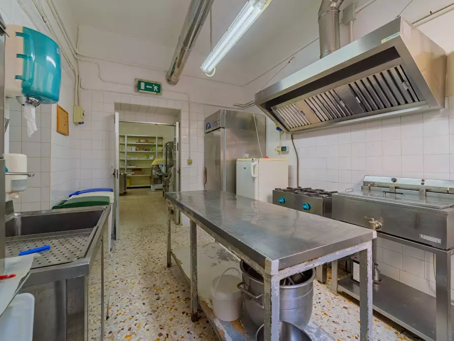 Immagine 16 di Attività commerciale in vendita  in CORSO PLEBISCITO 51 a Vasto