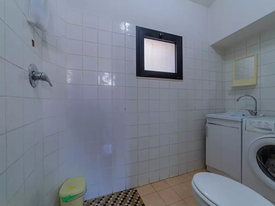 Immagine 21 di Attività commerciale in vendita  in CORSO PLEBISCITO 51 a Vasto