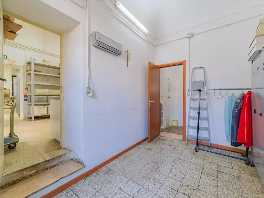 Immagine 23 di Attività commerciale in vendita  in CORSO PLEBISCITO 51 a Vasto