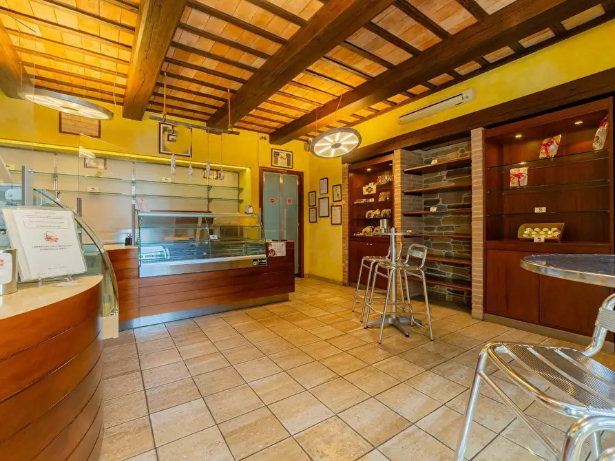 Immagine 3 di Locale commerciale in vendita  in CORSO PLEBISCITO 51 a Vasto