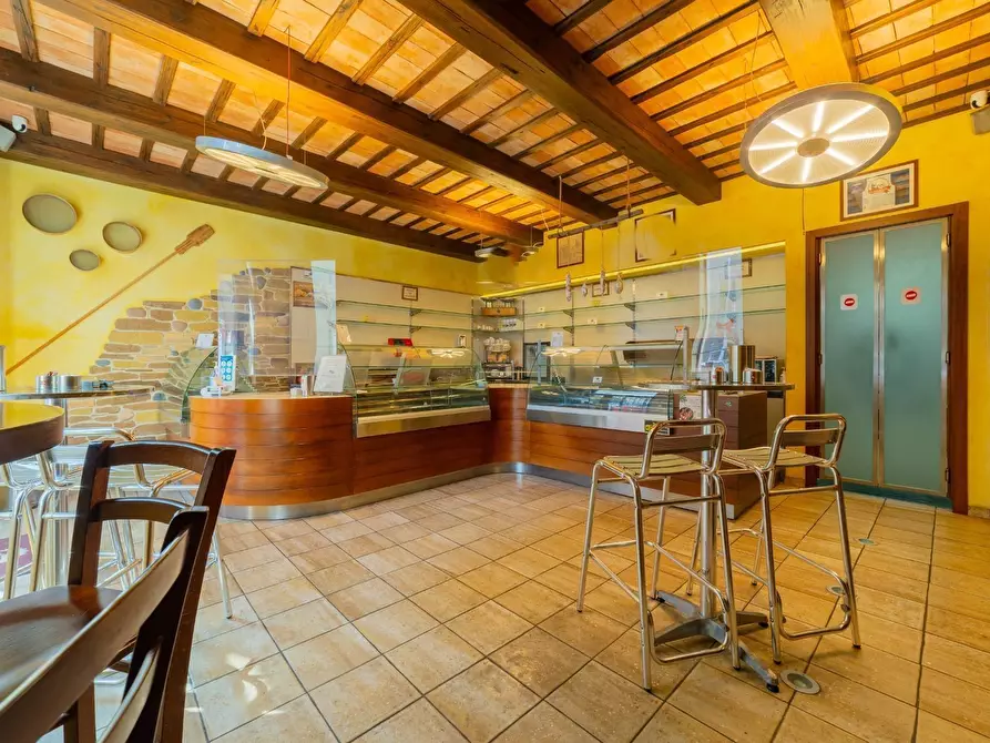 Immagine 1 di Attività commerciale in vendita  in CORSO PLEBISCITO 51 a Vasto