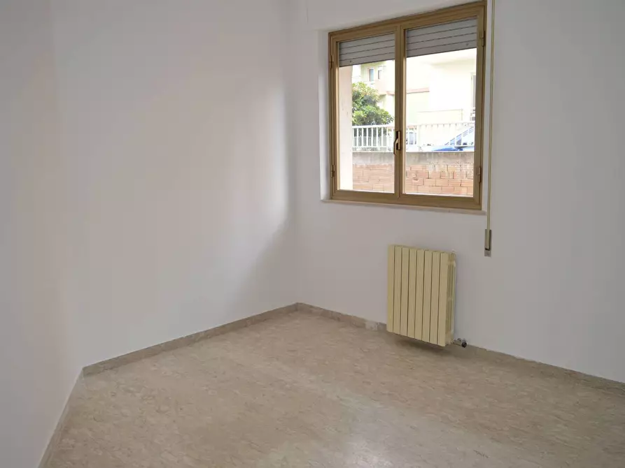 Immagine 4 di Locale commerciale in affitto  in VIA ROSSETTI 67 a Vasto