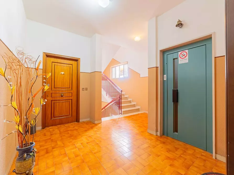 Immagine 7 di Appartamento in vendita  in VIA CICCARONE 163 a Vasto
