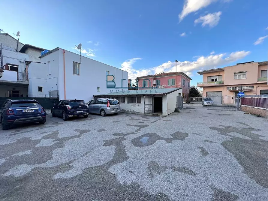 Immagine 9 di Locale commerciale in affitto  in Viale della Vittoria 13 a Alba Adriatica