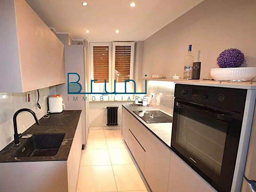 Immagine 5 di Appartamento in vendita  in Viale Alcice De Gasperi a San Benedetto Del Tronto