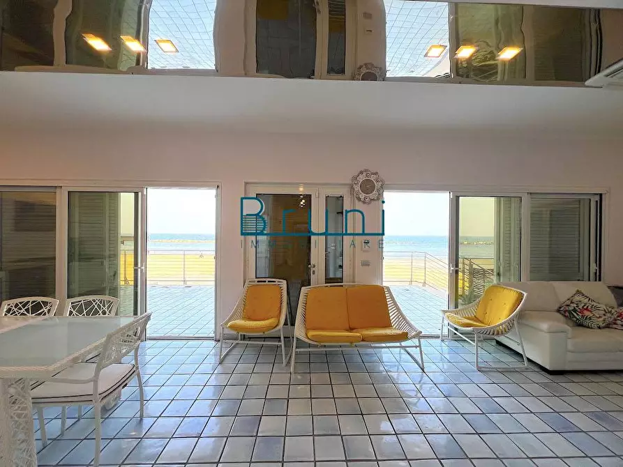 Immagine 12 di Villa in vendita  in Lungomare della Repubblica 35 a Grottammare