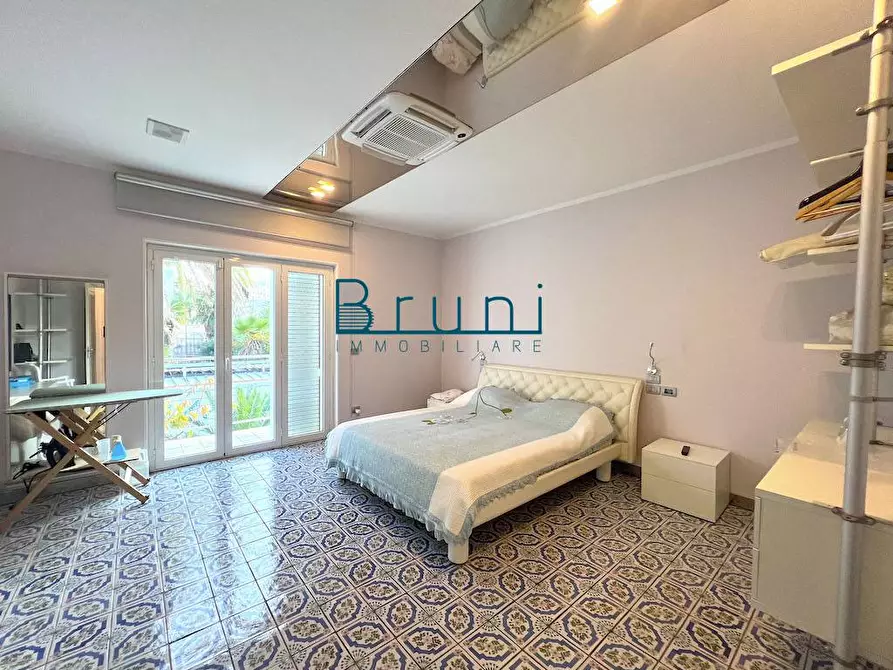 Immagine 18 di Villa in vendita  in Lungomare della Repubblica 35 a Grottammare