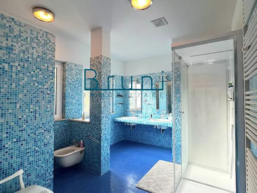 Immagine 21 di Villa in vendita  in Lungomare della Repubblica 35 a Grottammare