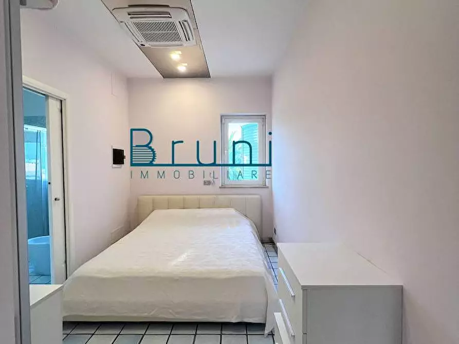 Immagine 24 di Villa in vendita  in Lungomare della Repubblica 35 a Grottammare