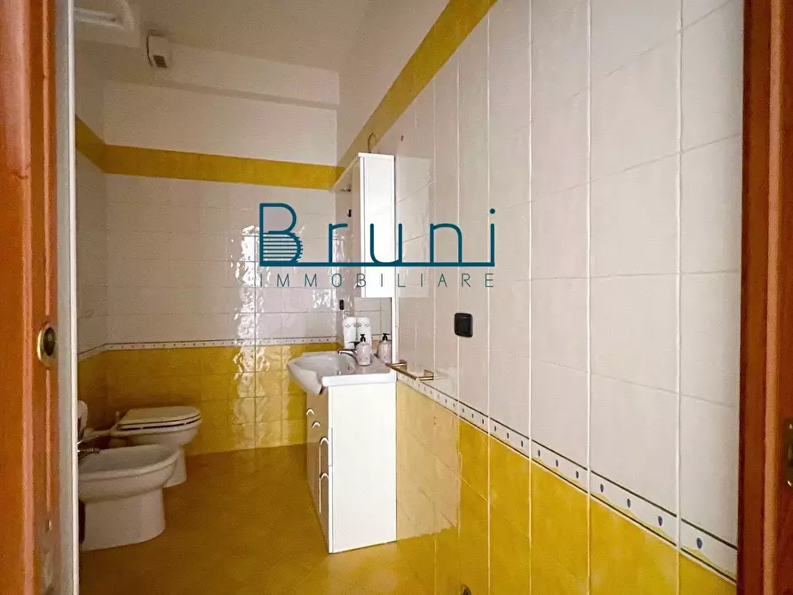 Immagine 9 di Appartamento in vendita  in Via De Chirico a Grottammare