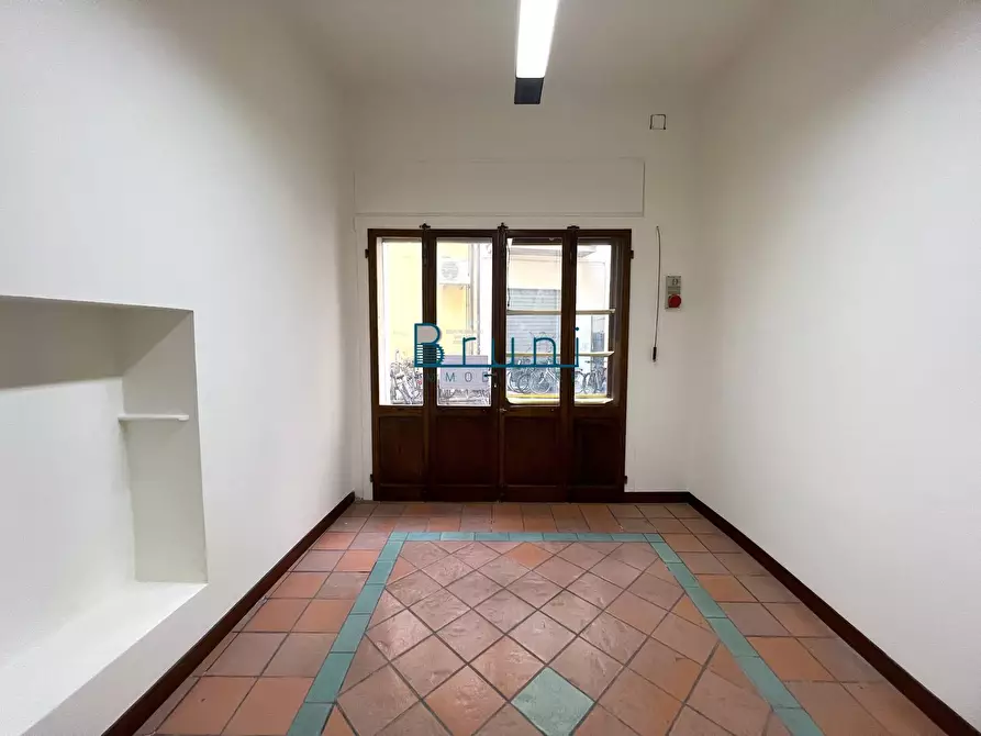 Immagine 2 di Locale commerciale in affitto  in Via Labirinto a San Benedetto Del Tronto