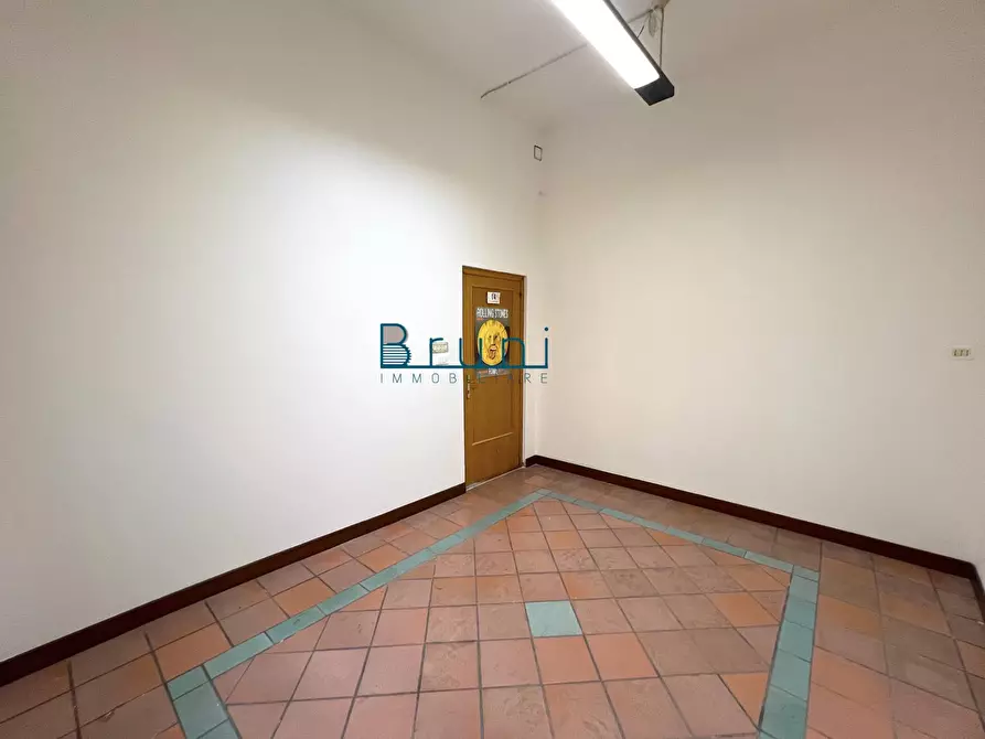 Immagine 4 di Locale commerciale in affitto  in Via Labirinto a San Benedetto Del Tronto