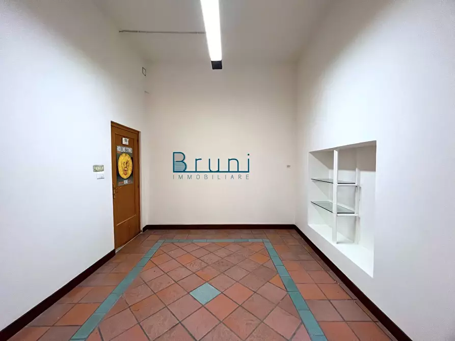 Immagine 5 di Locale commerciale in affitto  in Via Labirinto a San Benedetto Del Tronto